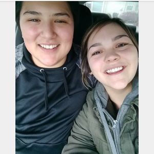 Meet your Posher, Chloe